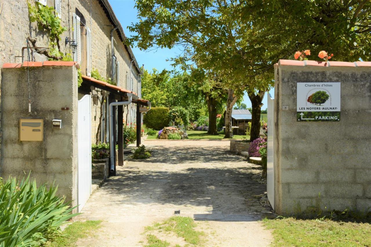 Les Noyers Aulnay Bed & Breakfast Aulnay  Dış mekan fotoğraf